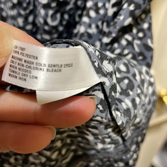 Gap gray/black/white printed dress (sz 10) - Picture 8 of 10